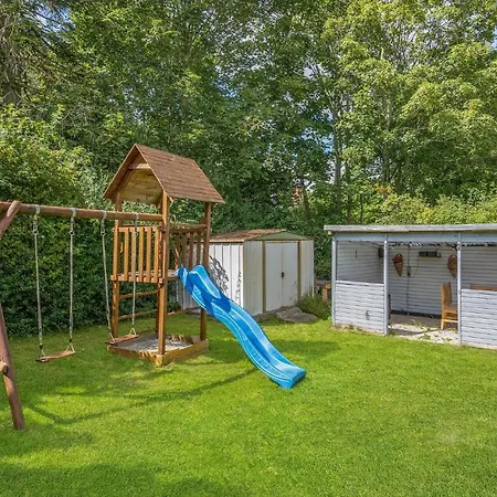 Gorgeous In With Kitchen Holiday home *