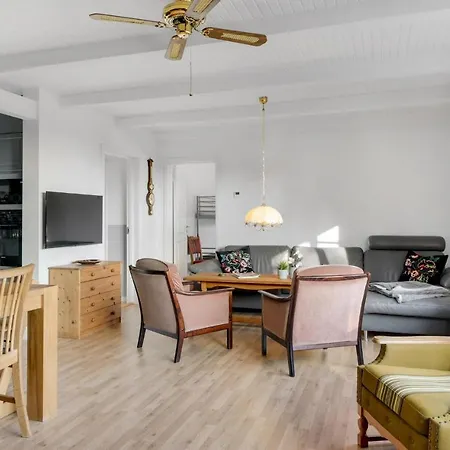 Semesterbostad Gorgeous In With Kitchen Grevinge