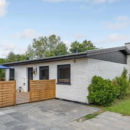 Gorgeous In With Kitchen Semesterbostad *