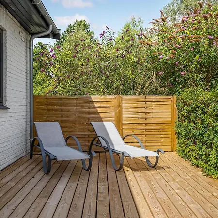 Gorgeous In With Kitchen 別荘